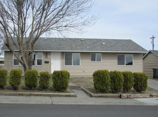 624 W Loop Dr, Moses Lake, WA 98837