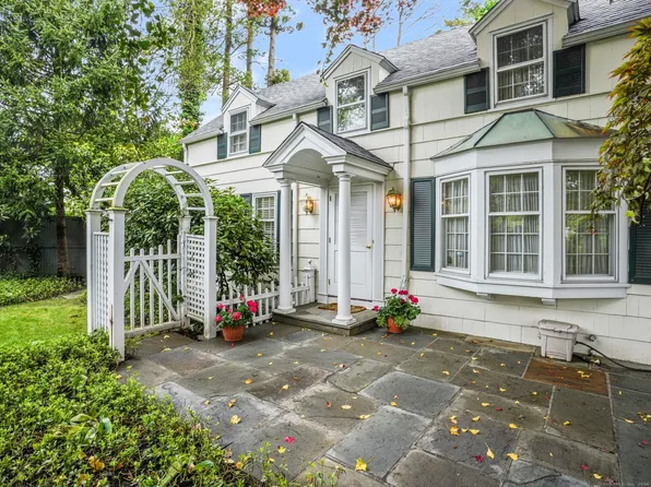 561 High Ridge Road, Stamford, CT 06905