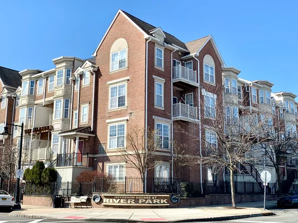 200 Dey St, Harrison, NJ