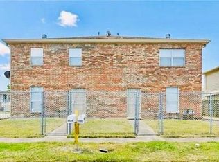 6902 Salem Dr, New Orleans, LA 70127