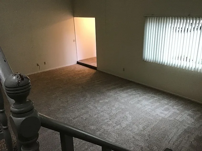 Beverly Ann Apartments — Photo 40
