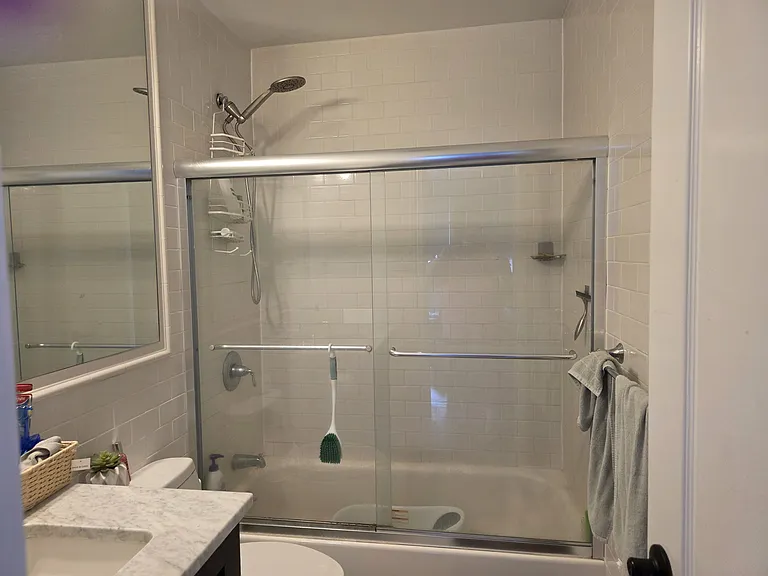 355 E Market St #2 — Photo 7