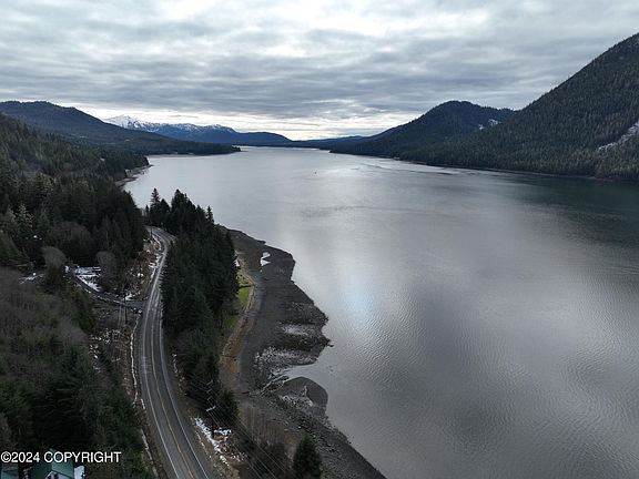 3rd image of 567 Mitkof Hwy
