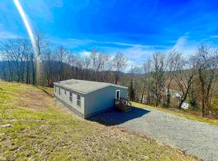 38 Jayla Dr, Grafton, WV 26534