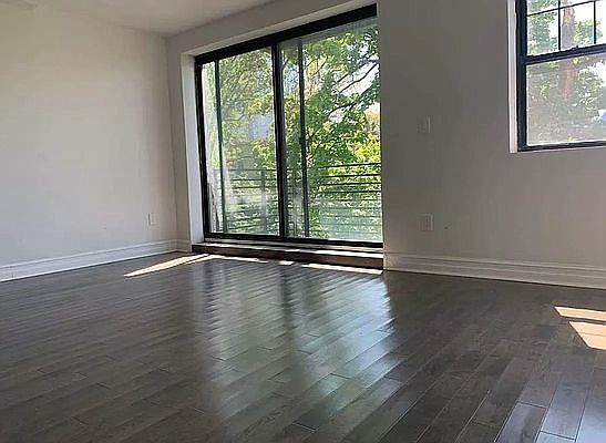 1st image of 94 Ryerson St #3R