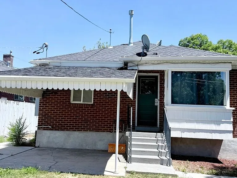 477 E Williams Ave — Photo 1