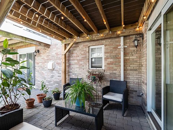 2nd image of 80 Washington Park Dr #6