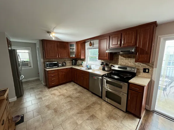 87 Summer St, Medford, MA 02155