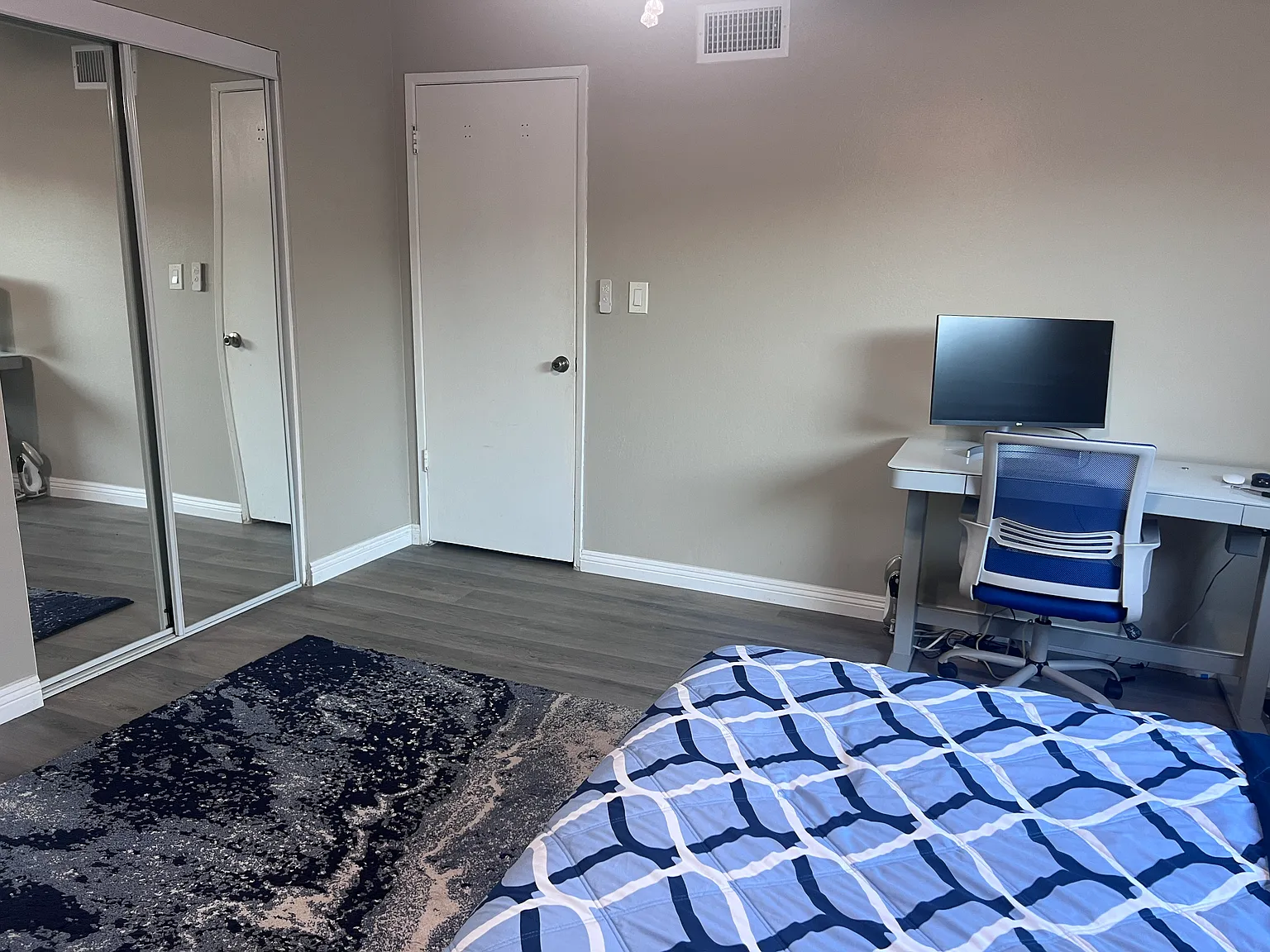 3 bed, 1770 sqft, $1,250 — Photo 4