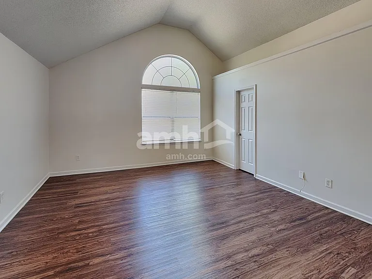 3013 Summer Breeze Dr — Photo 12