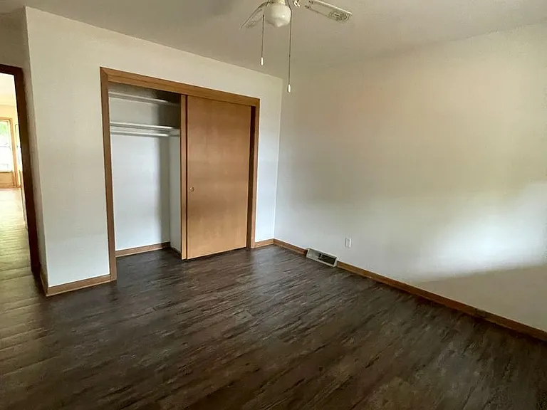 515 Mamie Eisenhower Ave — Photo 7