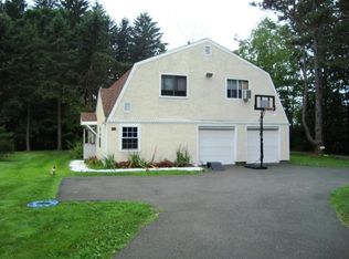 168 Taunton Hill Rd, Newtown, CT 06470