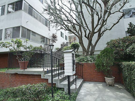 5th image of 5700 Ravenspur Dr Unit 309