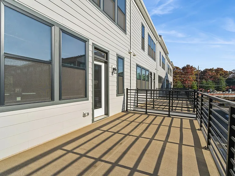 103 Vaughn Dr — Photo 11