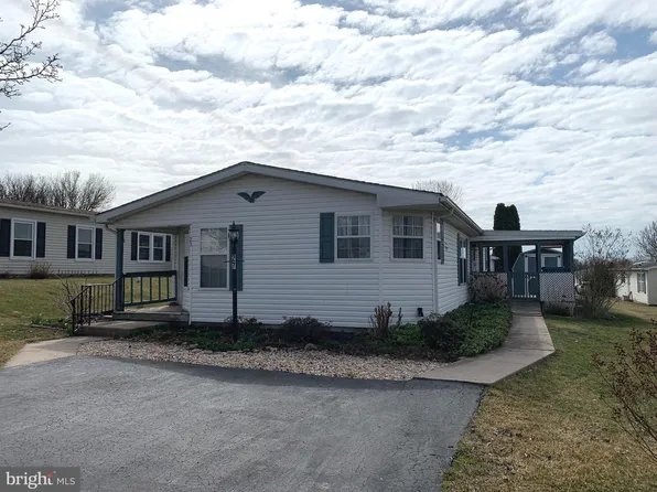 27 Oakplace Ct E, Harleysville, PA 19438