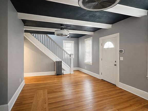 2nd image of 182 Marsden St