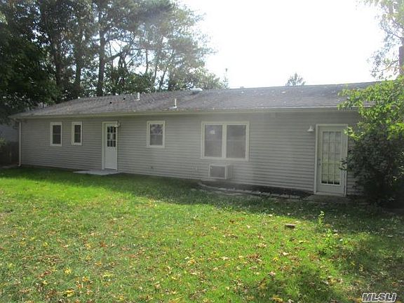 3rd image of 45 Appel Dr E