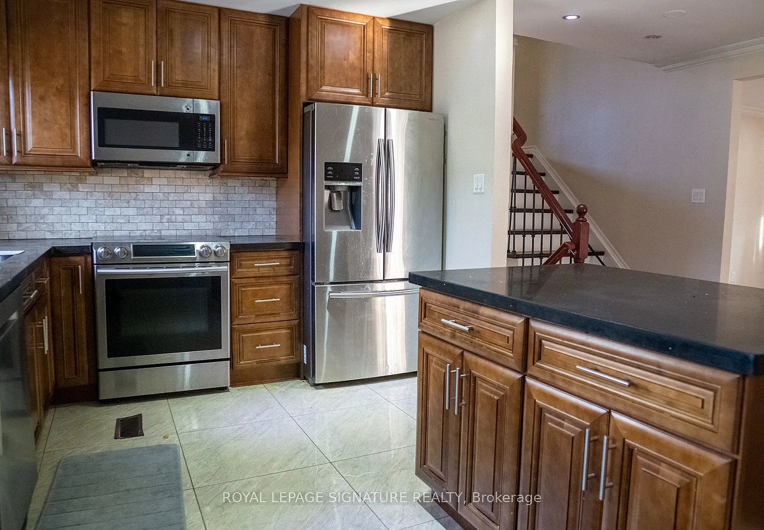 7 bed, $4,950 — Photo 3
