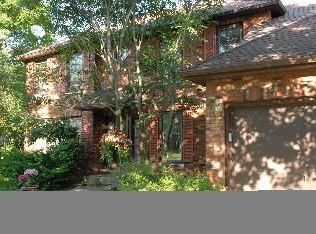 6451 Coach House Rd, Lisle, IL 60532