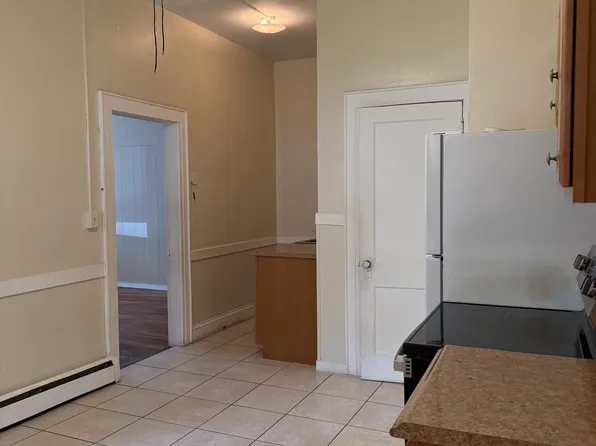 2 Carlton St #1, New Britain, CT 06053