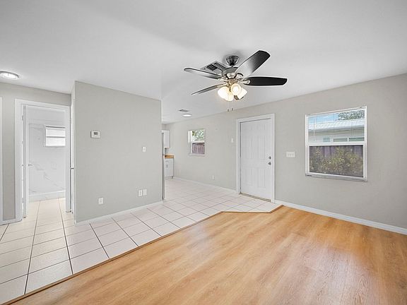 4th image of 4339 Mariner Rd