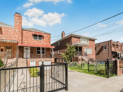 2731 Laconia Avenue, Bronx, NY, 10469