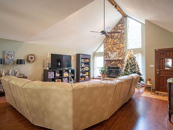 4th image of 14749 S Country Wood Dr