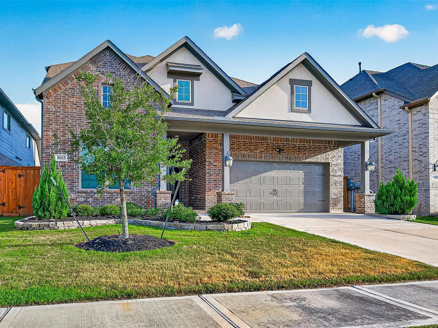 4 bed, 3.0 bath, 2894 sqft, $3,300 — Photo 3