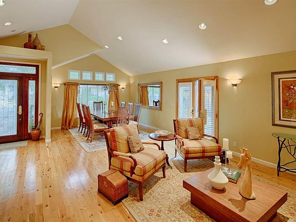 5th image of 849 Madeira Dr
