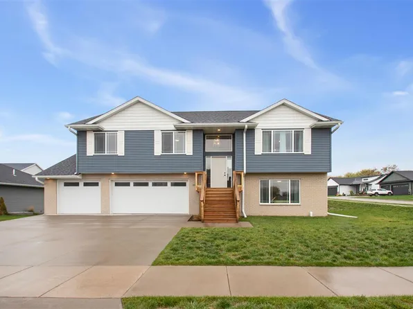 801 Marie St, Solon, IA 52333