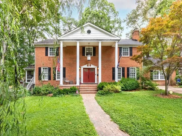 12 Poindexter Pl, Newport News, VA 23606