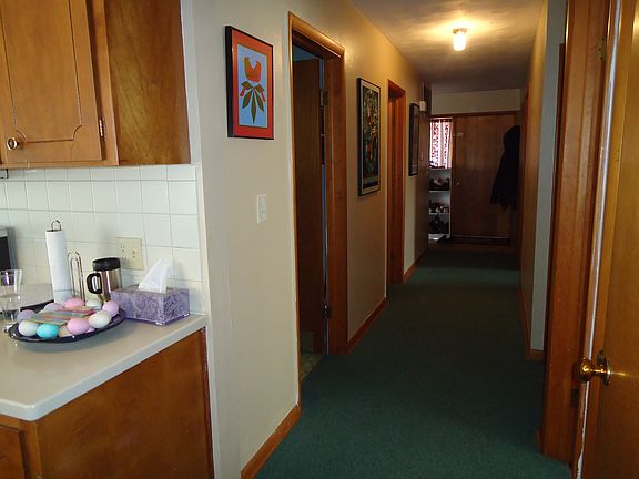 5th image of 820 Standish Dr
