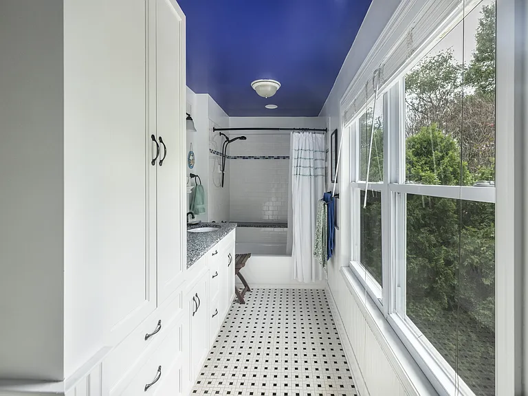 1815 Belvedere Blvd — Photo 23