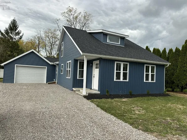 212 Claremont Rd, Vermilion, OH 44089