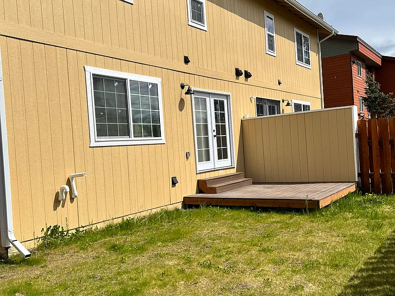 471 W Redoubt Ave #B — Photo 23