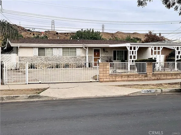 11918 Dronfield Ave, Pacoima, CA 91331