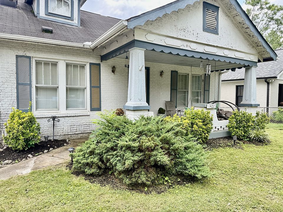 2nd image of 1422 Roberts Ave