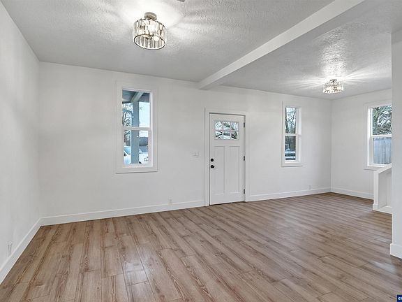 3rd image of 2397 Hazel Ave NE