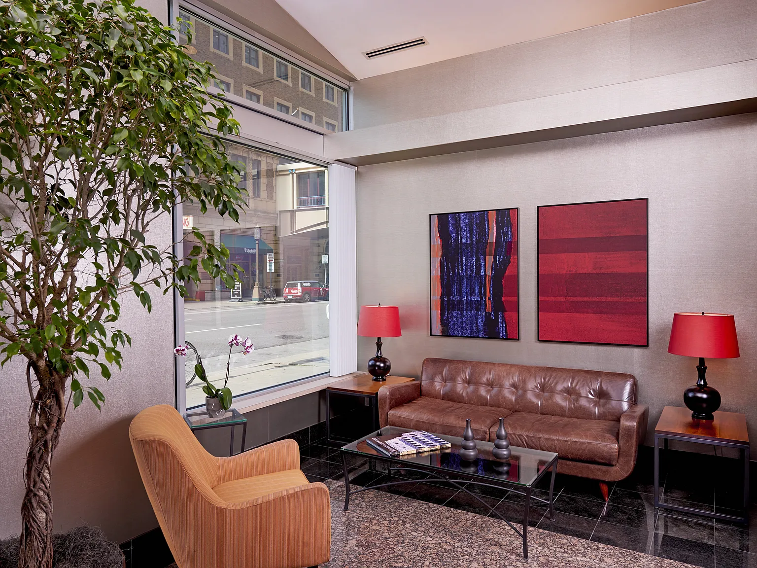 The Metro Apartments — Photo 2