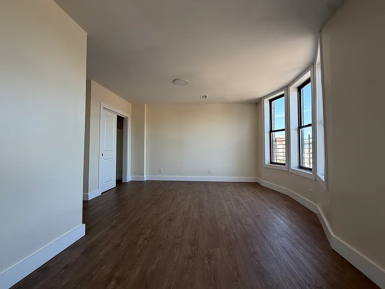 358-360 S Orange Ave #2R — Photo 11