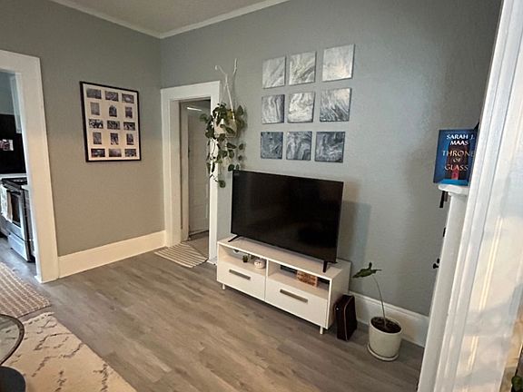 5th image of 811 Park Lake St #A