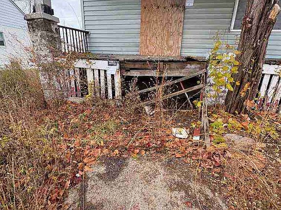 15831 Wabash