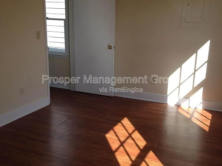 64.5 Columbus St #B — Photo 10