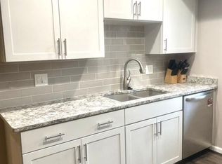 270 E Thirteen Mile Rd APT 34, Madison Heights, MI 48071