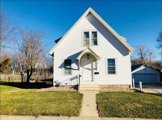 1918 Olive St #B, Cedar Falls, IA 50613
