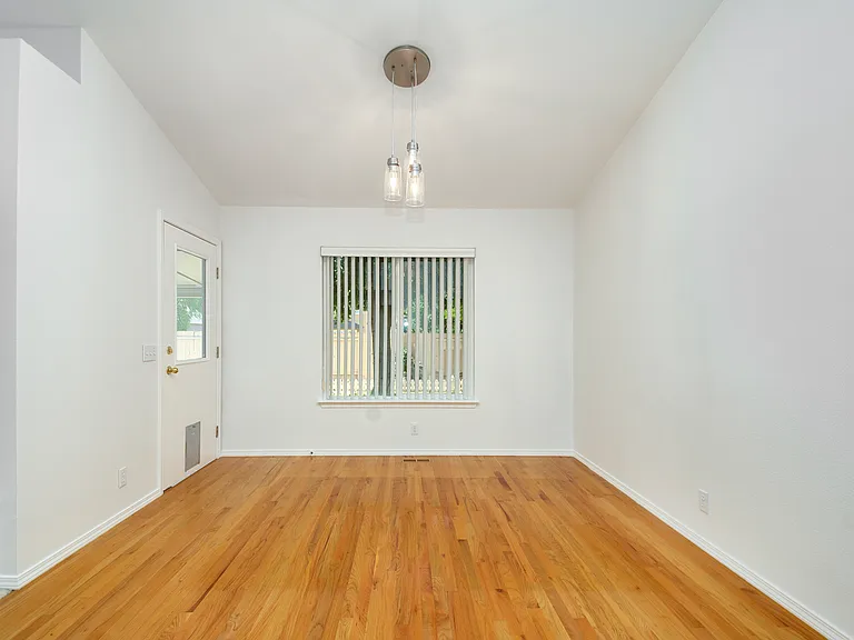 2319 E Gleneagle Dr — Photo 9