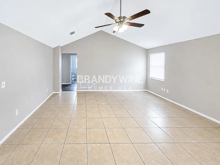 2549 Jessica Ln — Photo 4