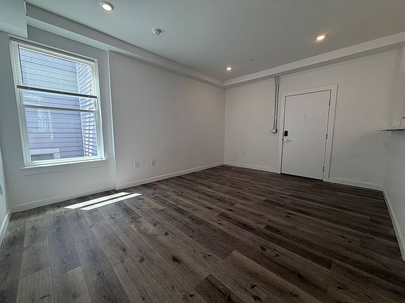 3rd image of 240-242 E Girard Ave #3