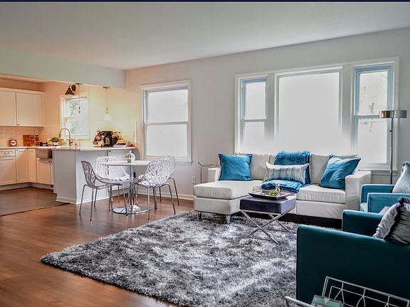Large open concept main floor