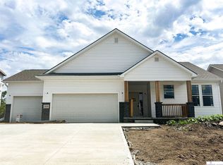 18510 Olive Cir, Omaha, NE 68136